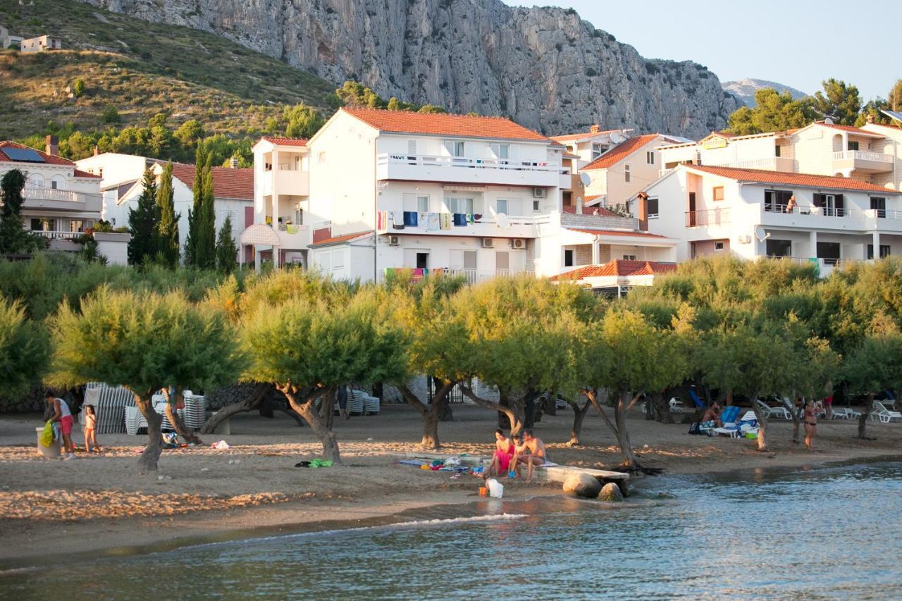 Апартаменты Anastazija Sea View Омиш Экстерьер фото
