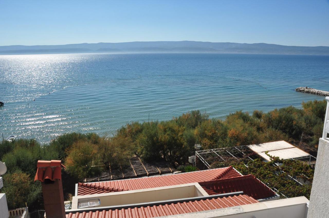 Апартаменты Anastazija Sea View Омиш Экстерьер фото