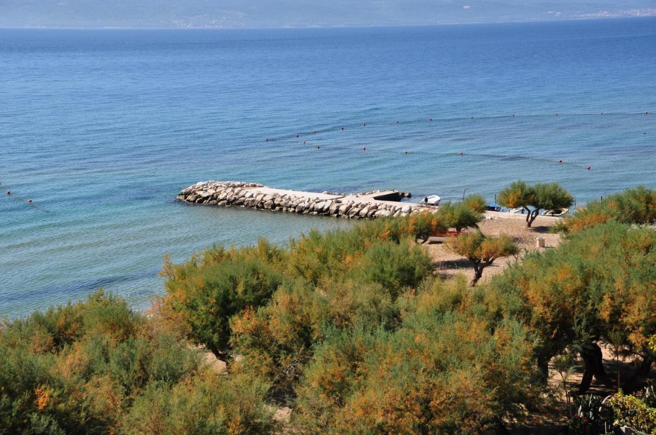 Апартаменты Anastazija Sea View Омиш Экстерьер фото